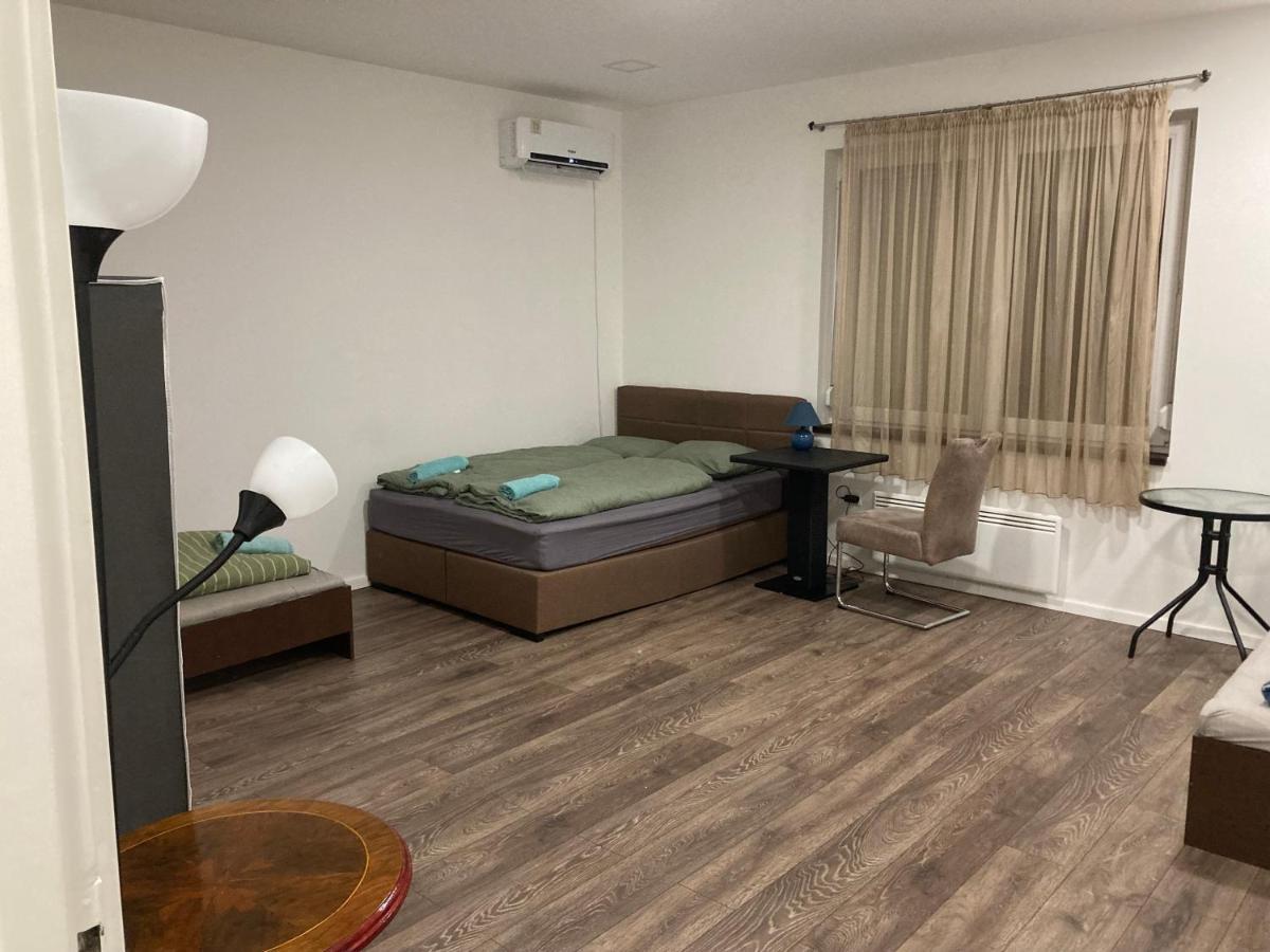 Roland Apartment Zuglo 2 Budapest Eksteriør billede